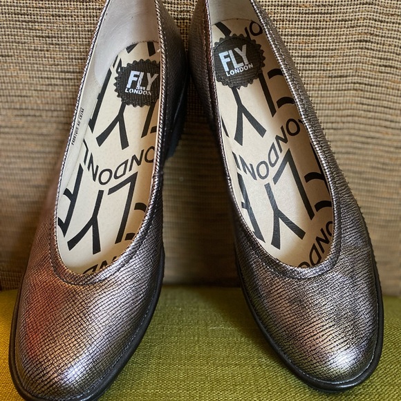 Funky Fly London - Picture 1 of 3